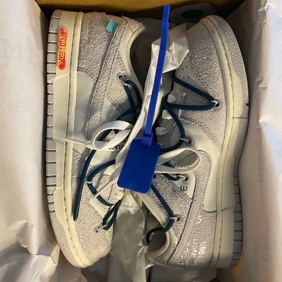lot 16 off white dunk